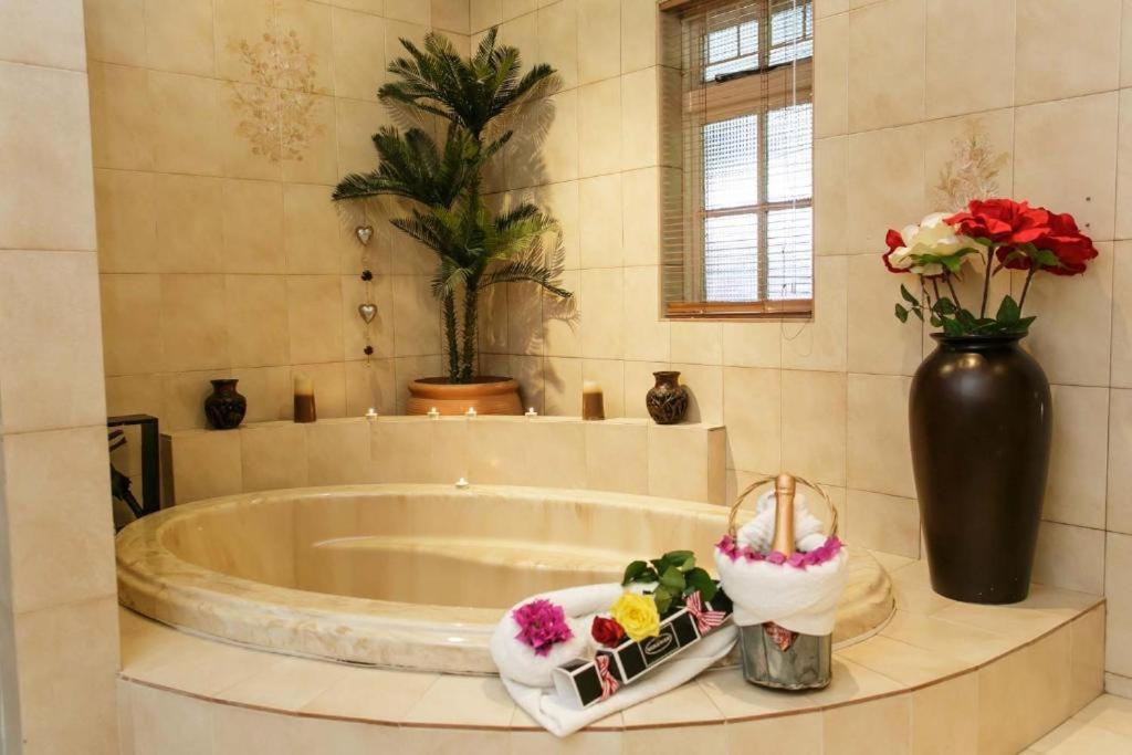 Sunbell Ventures Guesthouse Κέιπ Τάουν Εξωτερικό φωτογραφία